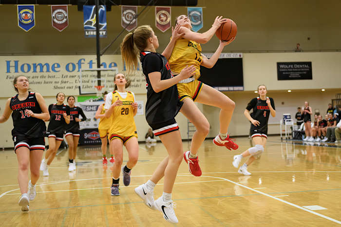 2023-4-2-WAVOR-Girls-GAME-2651-NR-clear